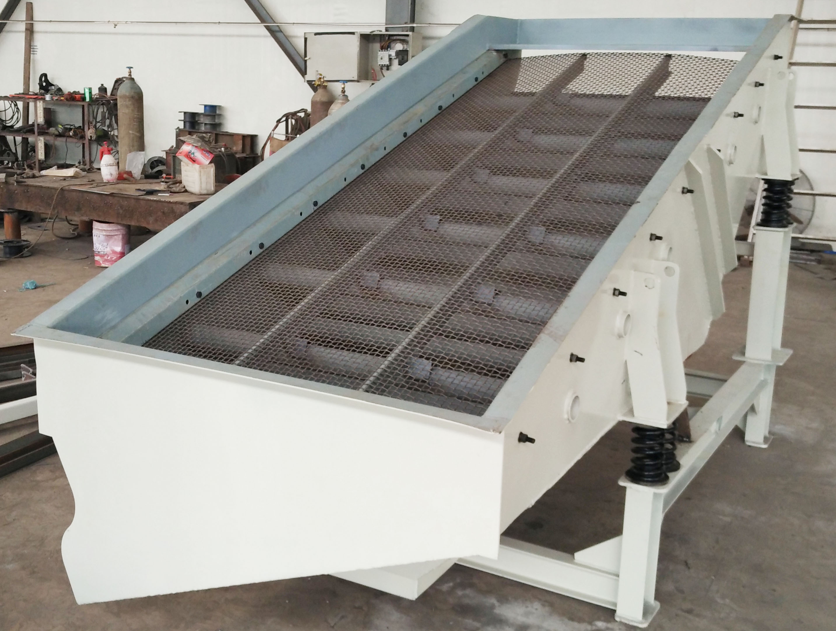 铁框直线正能量免费网